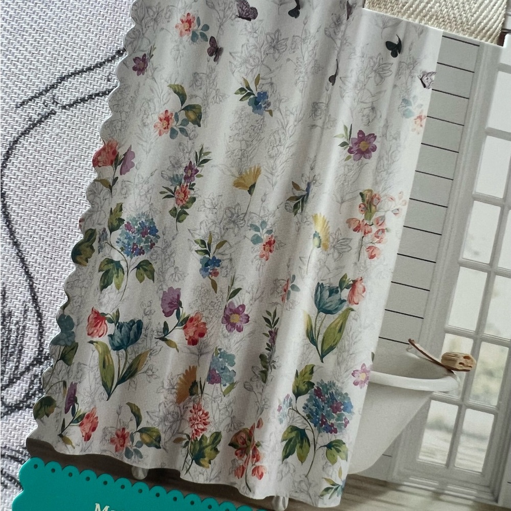 The Pioneer Woman “Blooming Bouquet” Shower Curtain